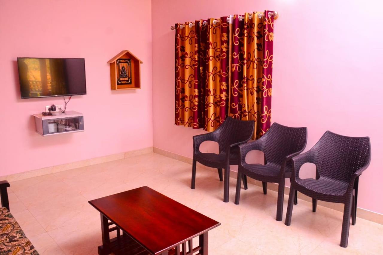 Coorg Girinivas Homestay 102 マディケーリ エクステリア 写真