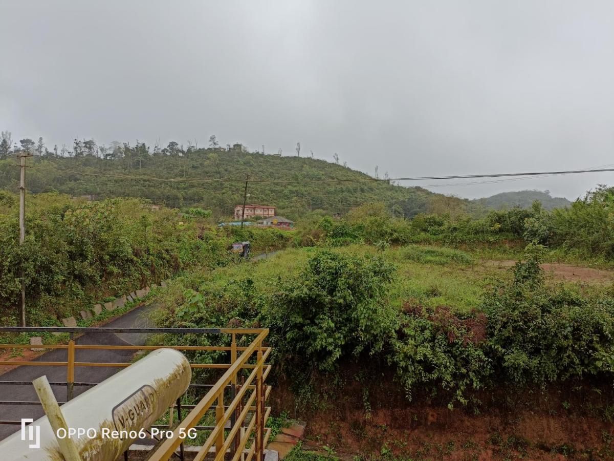 Coorg Girinivas Homestay 102 マディケーリ エクステリア 写真