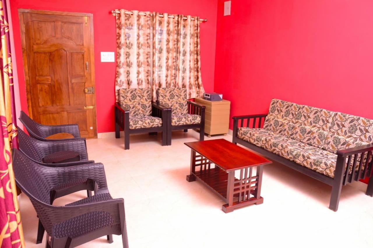 Coorg Girinivas Homestay 102 マディケーリ エクステリア 写真