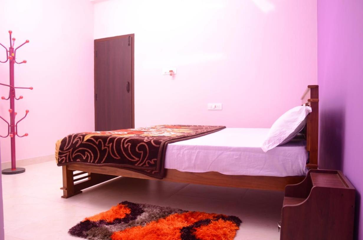 Coorg Girinivas Homestay 102 マディケーリ エクステリア 写真