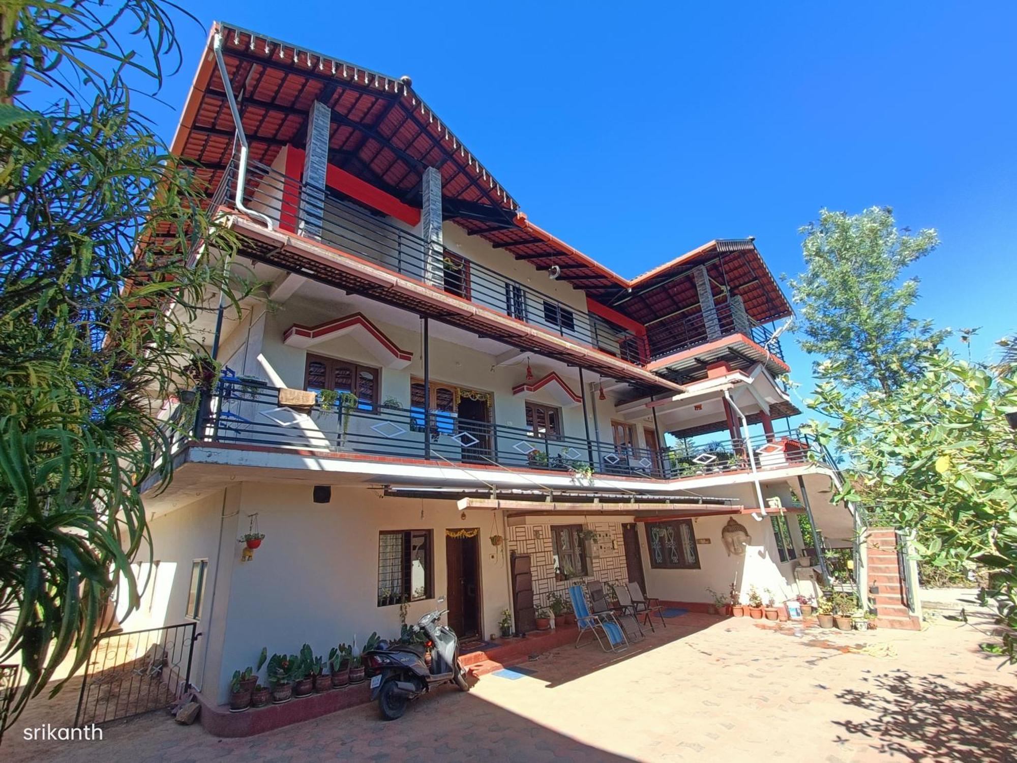 Coorg Girinivas Homestay 102 マディケーリ 部屋 写真